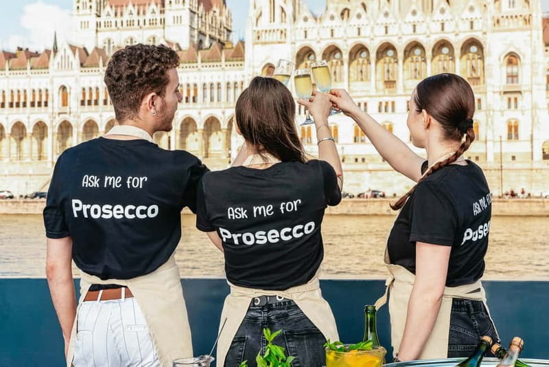 Budapest: Unlimited Prosecco, Beer and Aperol Spritz Cruise - Key things to know before you go