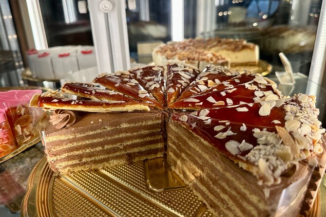 Budapest Urban Treats - Cake and Coffee House Tour - About your guide: Bianka and the “how it’s made” layer