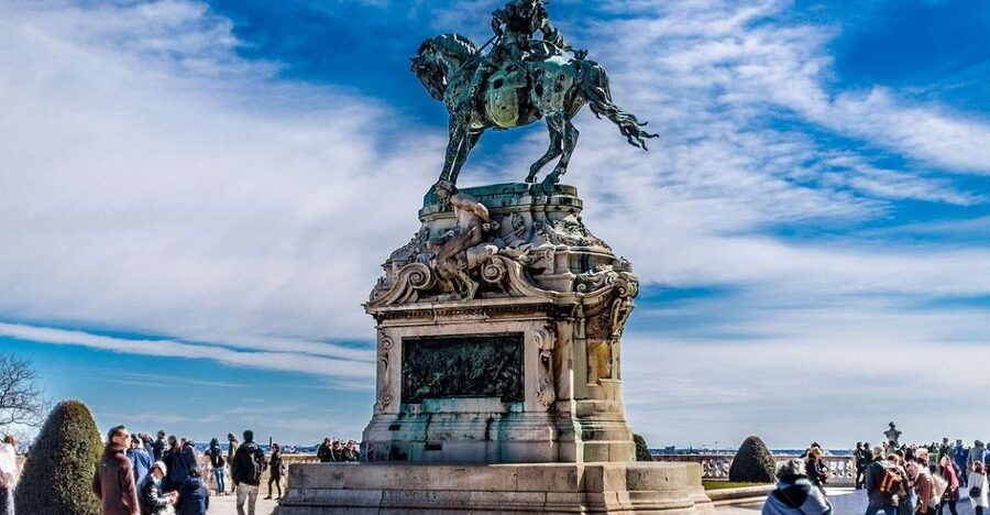 Budapest: Walking Tour in German - Meeting Right by St. Stephen’s Basilica, Then Getting Your Bearings