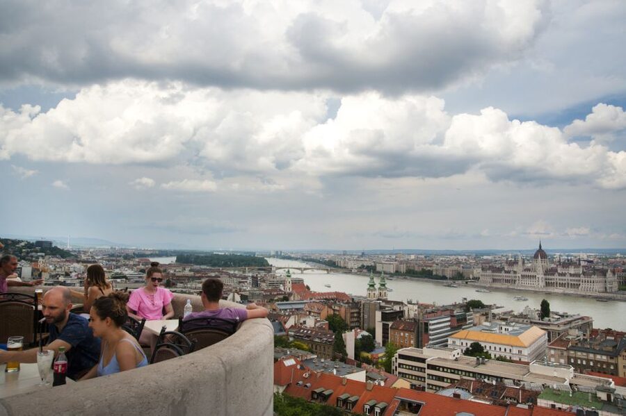 Budapest Walking Tour with a Professional Local Guide - Walking pace and river crossing: how much effort is really involved