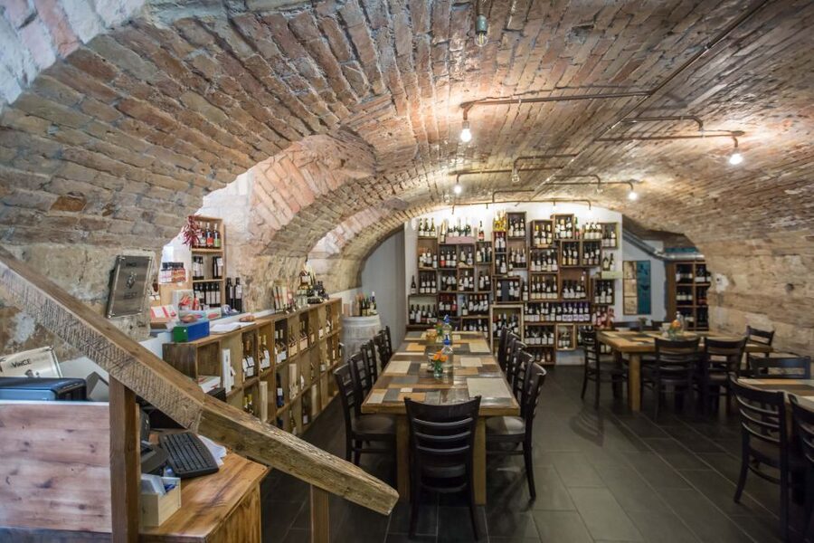 Budapest: Wine, Cheese, and Charcuterie Tasting - Should You Book This Budapest Wine, Cheese, and Charcuterie Tasting?