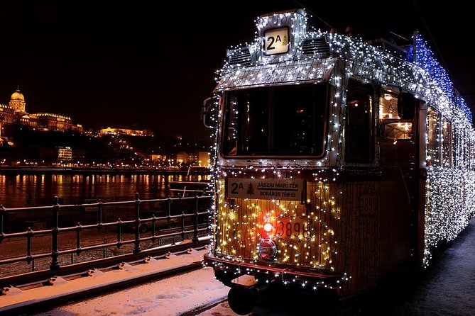 Budapest Wonderland - A Christmas Market Tour with Chimney Cake & Mulled Wine - Warm-ups: mulled wine and the chimney cake stop that sets the tone