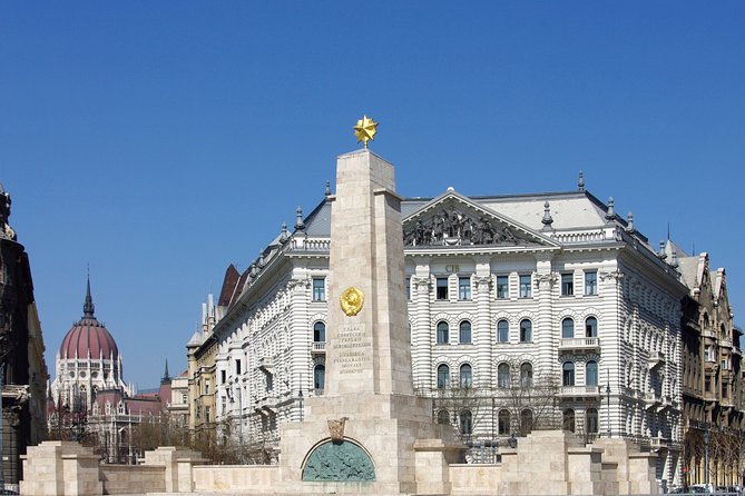 Classic Walk in Budapest Historical Center - St. Stephen’s Basilica: Symbol and Story, Not Just a Facade