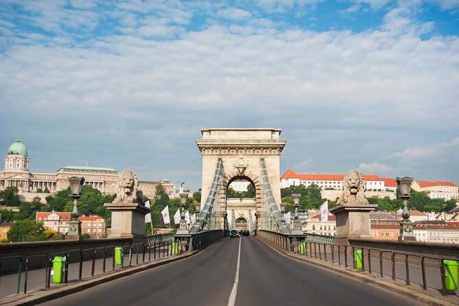 Comprehensive sightseeing tour - Szechenyi Baths from the outside, and why the thermal setting matters