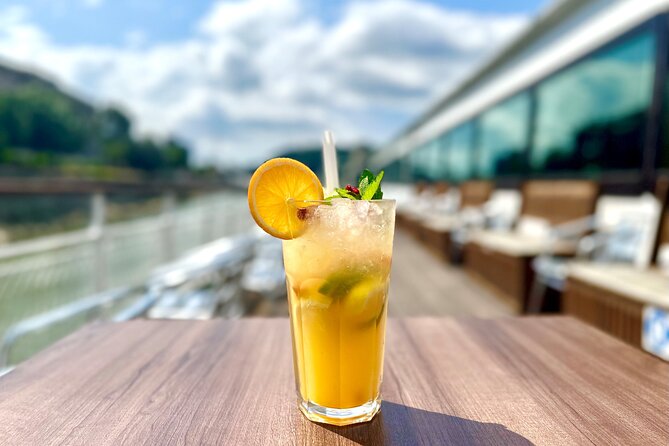 Daytime and Sunset Cruise on the Danube with Drink Options - Finding the Boat at Akadémia 2 Ponton and Choosing Your Best Spot