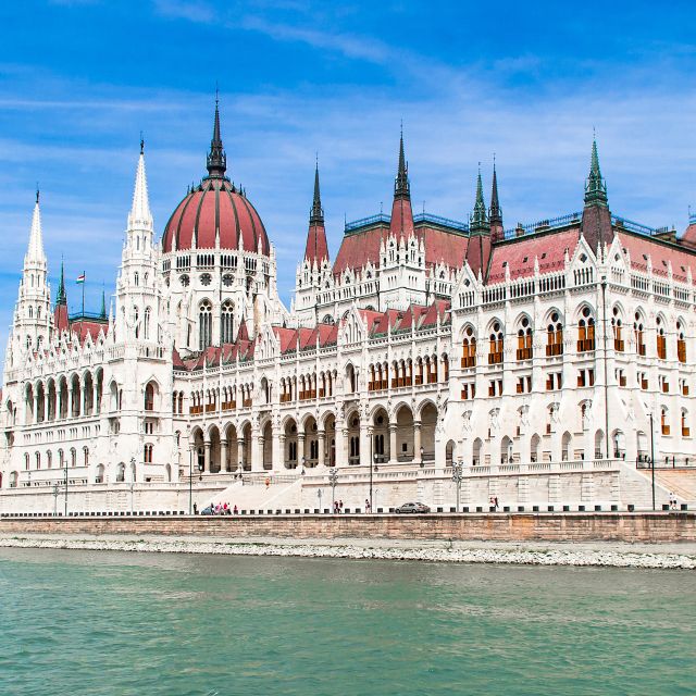 Downtown Budapest Guided Segway Tour - Guides and Languages, How to Get Better Explanations