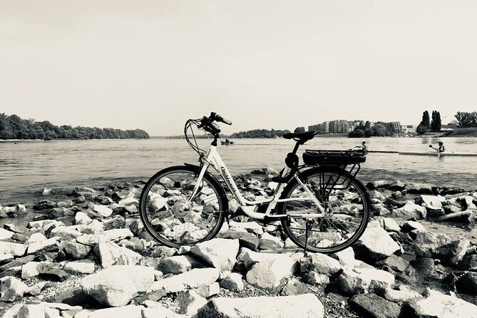 E-Bike Guided Tour in Castle Hill Budapest - Start on Duna Corso, where Budapest’s riverfront does the talking