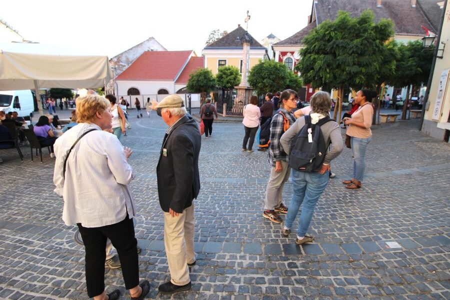 From Budapest: Danube Bend & Szentendre Tour with Lunch - Returning to Budapest by boat (and what changes when it’s by bus)