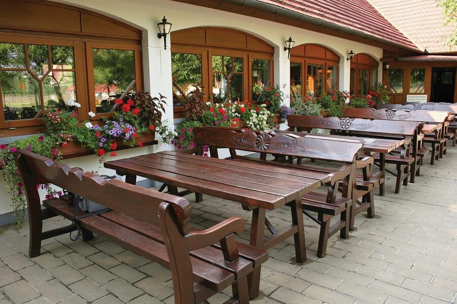 From Budapest: Puszta Horse Show and Countryside Visit - Food details that make the countryside feel real