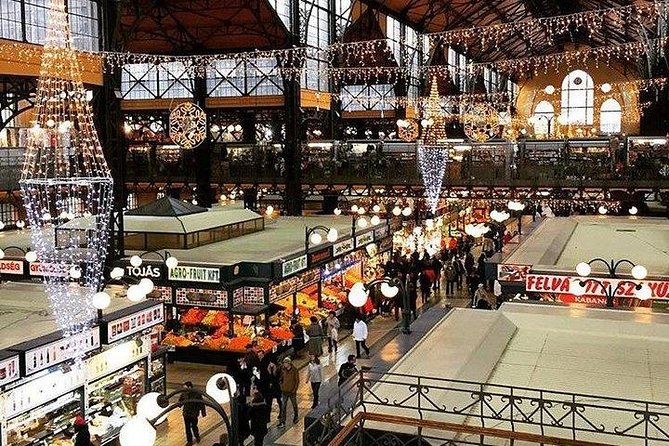 Gourmet Market Walk at the Great Market Hall of Budapest - Guides like Ilsa and Kata: the difference between facts and flow