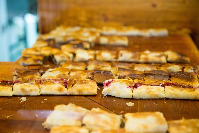 Guilty pleasures - A Budapest Dessert & Coffee House Tour - Opulent coffee houses: what to watch for besides the pastry