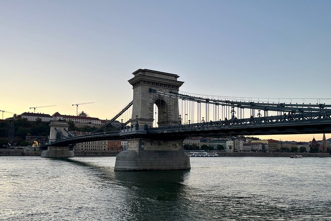 Half day Budapest city tour by car / minivan - Key points at a glance