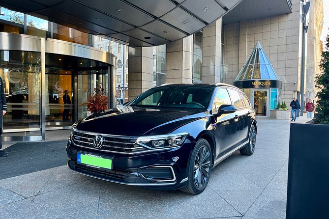 Half day Budapest city tour by car / minivan - Andrássy Avenue and Heroes Square: a grand opening you can read in minutes