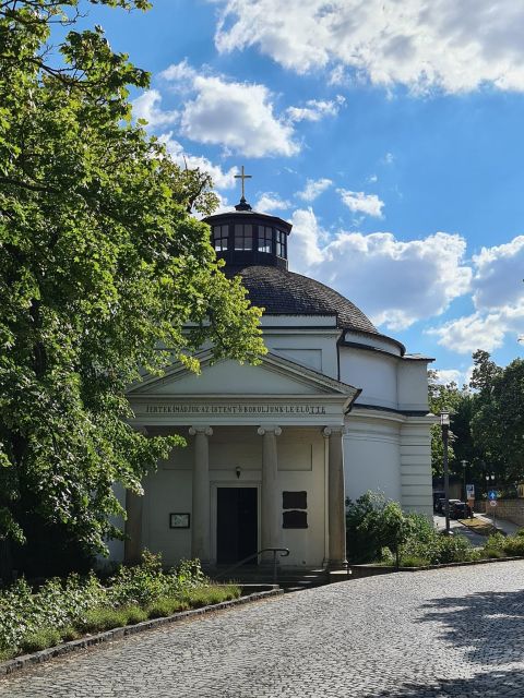Lake Balaton and Herend Guided Tour - Strolling Balatonfüred’s Promenade and Historic Center