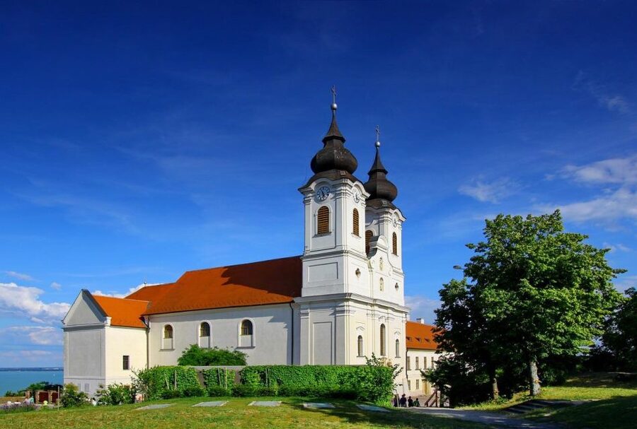 Lake Balaton and Herend Guided Tour - Should You Book This Lake Balaton and Herend Tour?