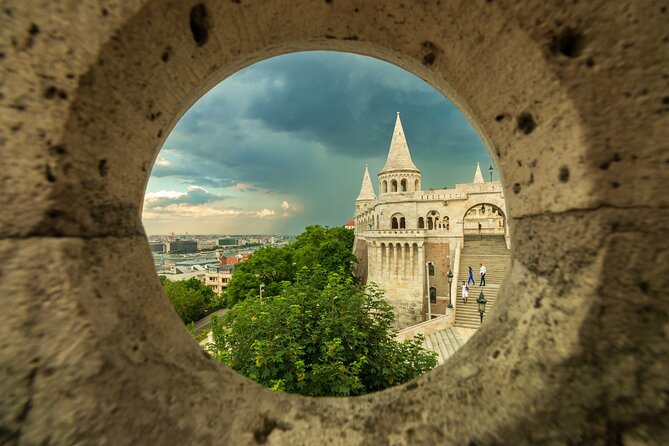 Live virtual walking tour in the Buda Castle quarter - Cinematic Gimbal Filming and Clear Live Audio: Why It Matters