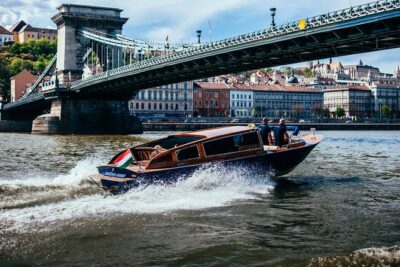 Luxurious, private day cruise with a waterlimousine to Szentendre