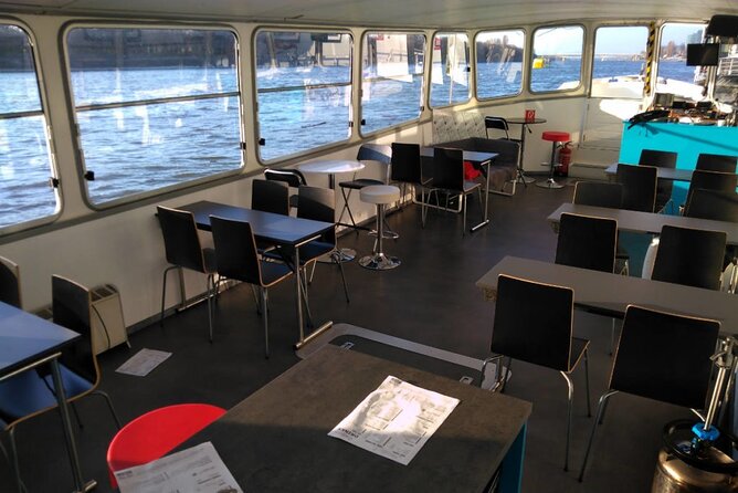 One hour Hen or Stag private party boat Budapest with unlimited beer and wine - Timing and boarding tips, so you do not lose your cruise