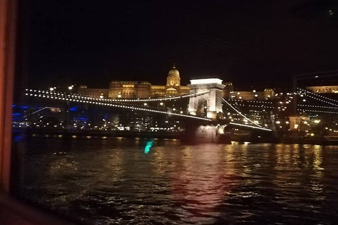 One hour Hen or Stag private party boat Budapest with unlimited beer and wine - Comfort details that make a big difference at night