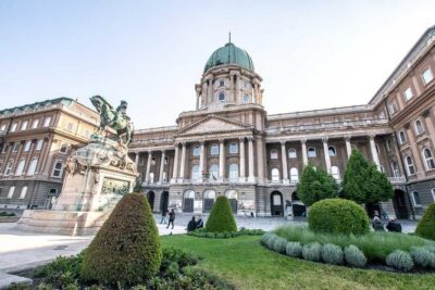 PRIVATE (7 hours) Budapest and Szentendre city tour with lunch and winetasting