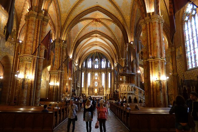 Private Buda Castle Walking Tour with Cake and Matthias Church - Buda Castle: the first two hours for orientation and the big moments