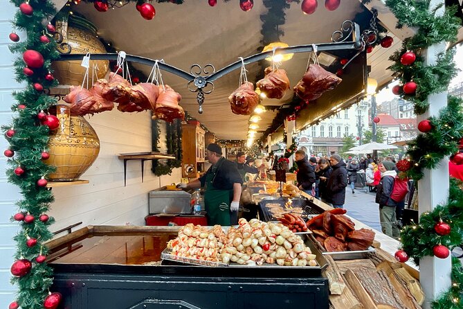 Private Budapest Christmas Market Tour with Chimney Cake & Mulled Wine - Time, weather, and how to not ruin your own experience