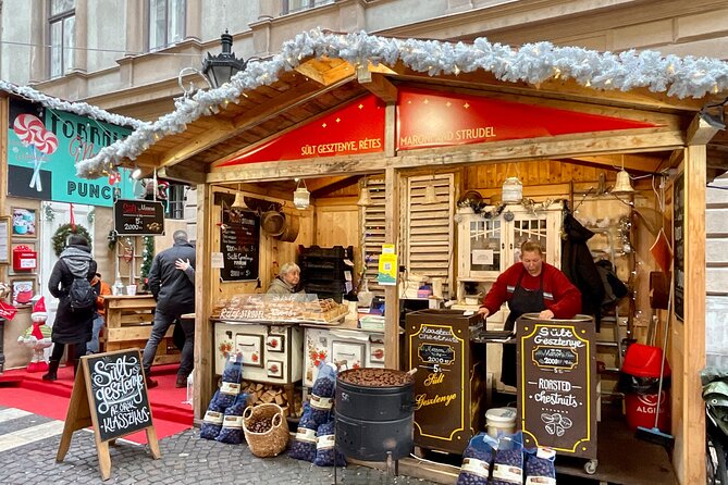 Private Budapest Christmas Market Tour with Chimney Cake & Mulled Wine - Who this tour suits best, and who should choose differently