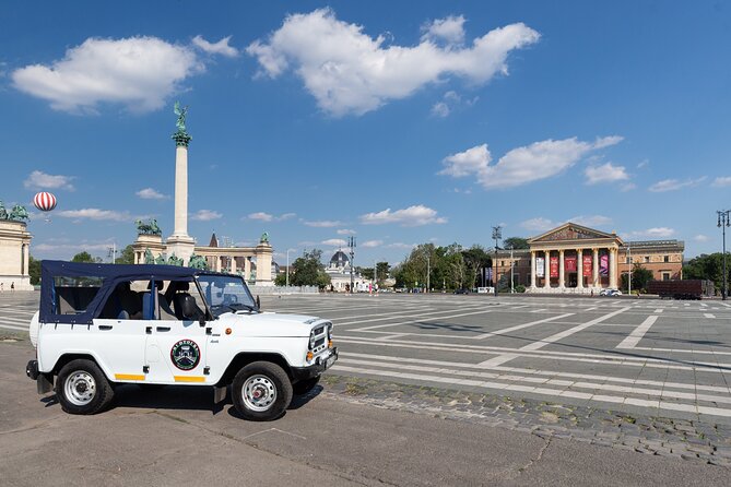 Private Budapest City tour with Classic Russian Jeep or G-Wagon! - St. Stephen’s Basilica and Opera House: Grand Exteriors, Quick Look Tempo