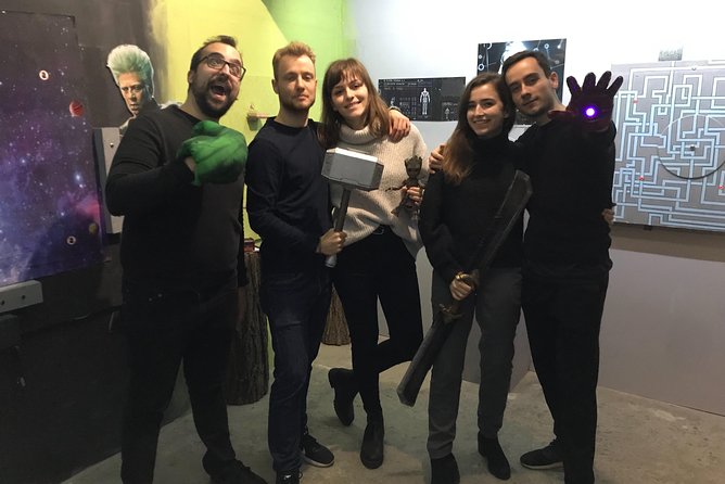 Private Escape Game Experience in Budapest - How you get help, hints, and host interaction during the game