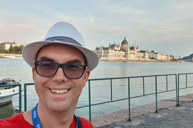 Private Family Friendly Walking Tour with Children in Budapest - Deák Ferenc tér meet-up and how the timing flows