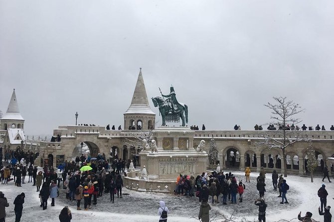 Private Tour Around Budapest - Gellért Hill panorama finish: make this your photo moment