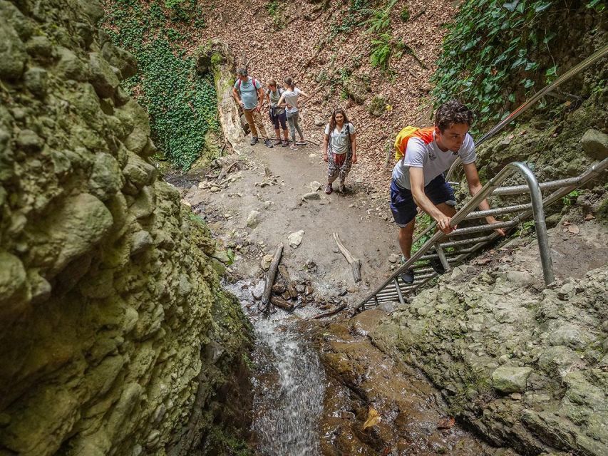 Ram Gorge Hiking Adventure - The volcanic rock formations: why you should pause, not just pass through
