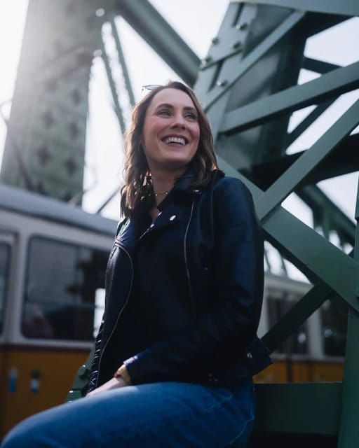 Street photos through the most beautiful streets of Budapest - A street-photo walk built around Liberty and Elizabeth bridges