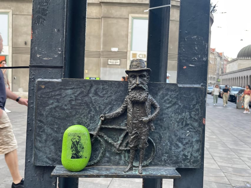 Tiny Sculptures, Big Stories: Kolodko mini statue tour - Key things to know before you go