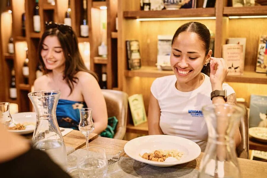 Tipsy Guided Food Tour with Drinks Included in Budapest - Four local eateries in one route: the parts that work best