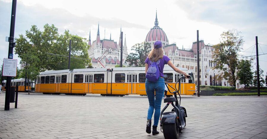 Top sights of Pest downtown on e-scooters incl. Parliament - Why an e-scooter tour works so well for downtown Pest
